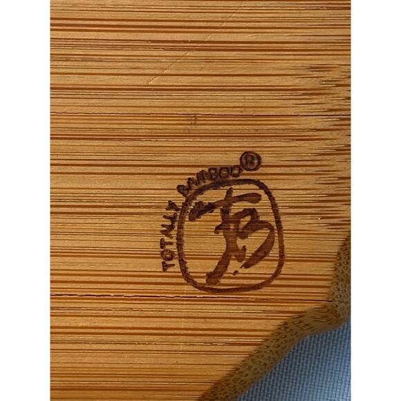 All Wood Cutting Serving Board shaped like America / USA / United States EUC - Picture 9 of 14